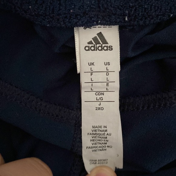 Adidas XXL Workout Shorts USED - Picture 2 of 6